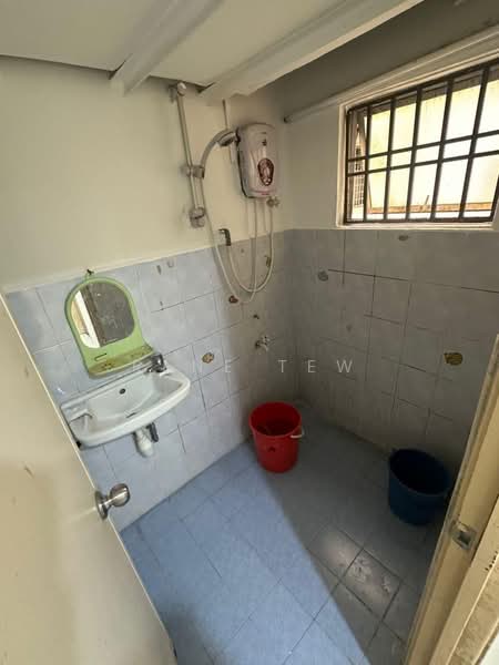 Apartment for Sale at Setia Baiduri - Rene Tew - Bathroom - PropertyGuru.com.my