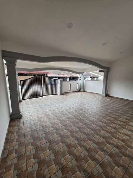 1-storey Terraced House for Sale in Taman Puteri Wangsa (Ulu Tiram) - Ewe Bee Leng - Exterior - PropertyGuru.com.my
