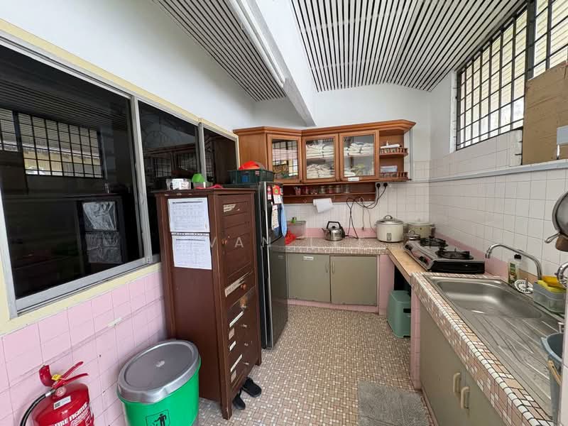 Bungalow for Sale in SS3 (Petaling Jaya) - Ivan Lee - Kitchen - PropertyGuru.com.my
