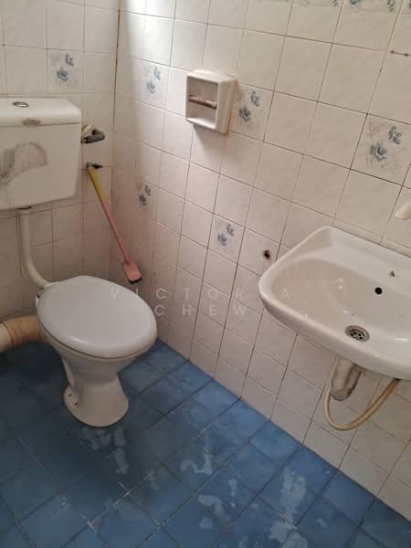 Subang Perdana Goodyear Court 7 untuk Untuk Dijual - RM 365,000, Apr 2026 - Bathroom - PropertyGuru.com.my