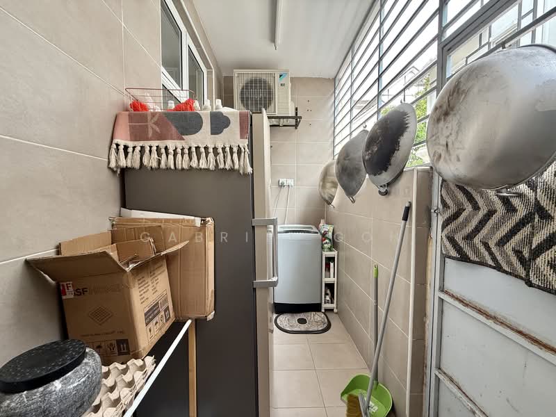 3-storey Terraced House for Sale in Shah Alam (Selangor) - GABRIEL GOH - Balcony - PropertyGuru.com.my