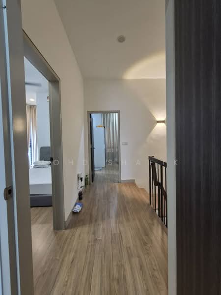 2-storey Terraced House for Sale in Shah Alam (Selangor) - Mohd Shafik - Corridor - PropertyGuru.com.my