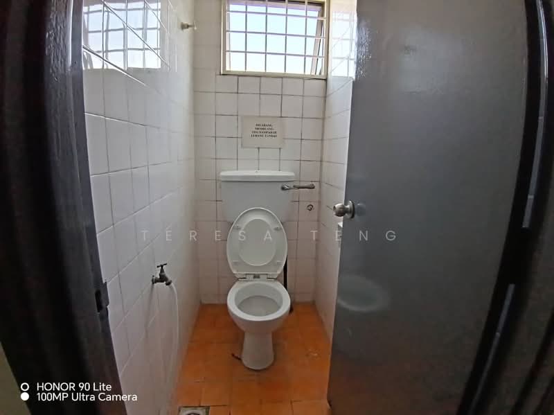 Terrace Factory for Rent in Shah Alam (Selangor) - Teresa Teng - Bathroom - PropertyGuru.com.my