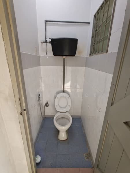 1-storey Terraced House for Sale in Taman Sentosa (Bukit Mertajam) - Sunny Lok - Bathroom - PropertyGuru.com.my