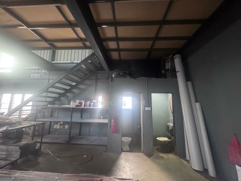 Factory for Rent in Ampang (Selangor) - Franca Teh - Bathroom - PropertyGuru.com.my