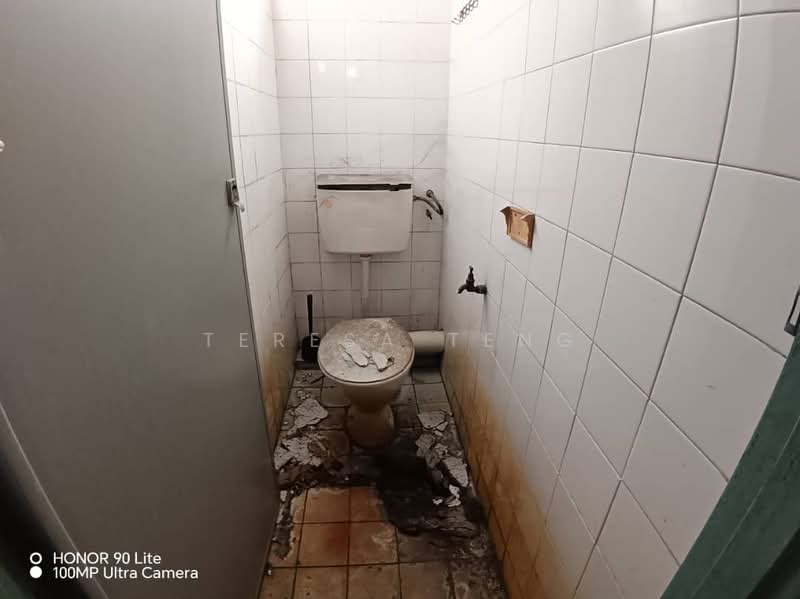 Factory for Rent in Shah Alam (Selangor) - Teresa Teng - Bathroom - PropertyGuru.com.my