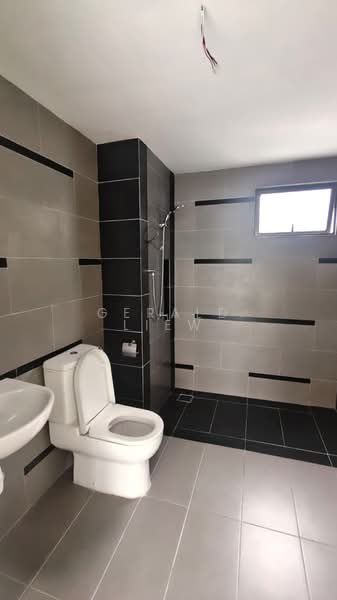 Kondominium untuk Dijual di The Z Residence - Gerald Liew - Bathroom - PropertyGuru.com.my