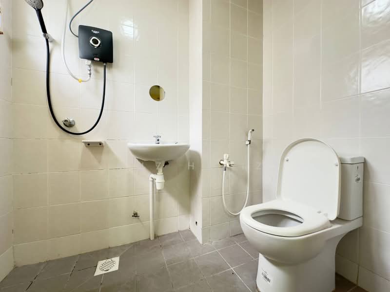 Apartment for Sale at Seri Pinang - Muz Hafiz - Bathroom - PropertyGuru.com.my