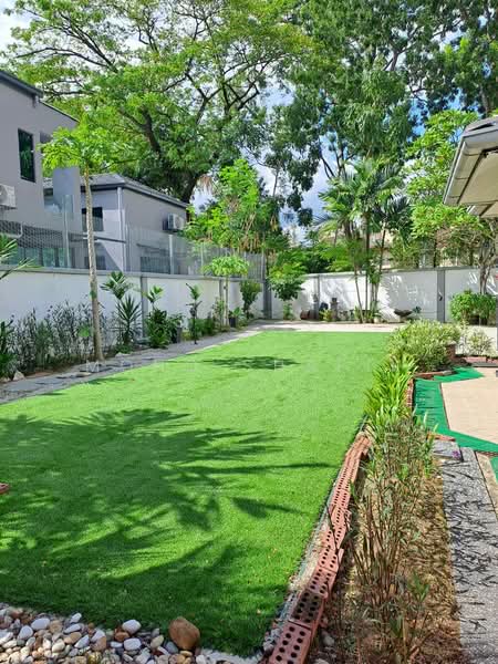 Semi-Detached House for Sale in Petaling Jaya (Selangor) - Mohd Shafik - Garden - PropertyGuru.com.my