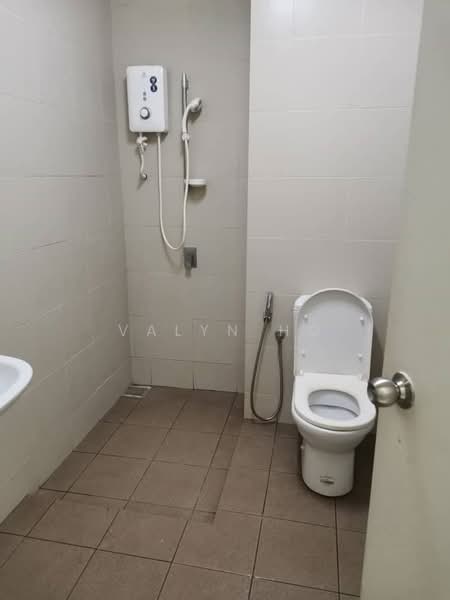 Service Residence for Sale at The Place @ Cyberjaya - Valyn Ho - Bathroom - PropertyGuru.com.my