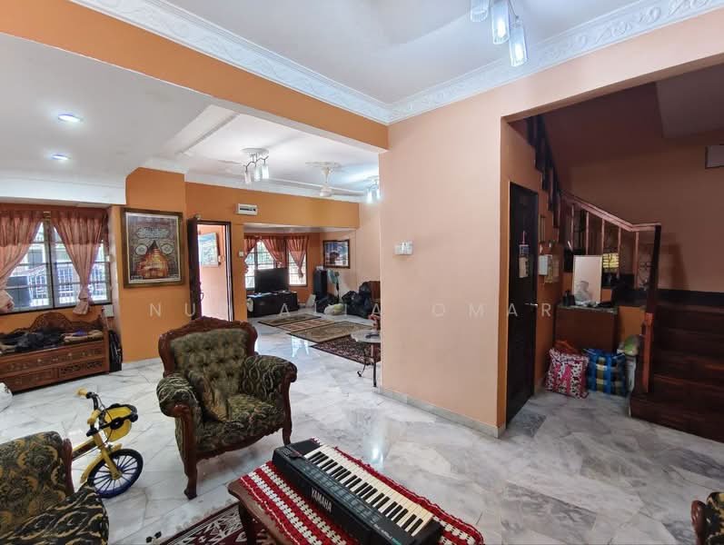 2-storey Terraced House for Sale in Subang Jaya (Selangor) - Nur Alia Omar - Living Room - PropertyGuru.com.my