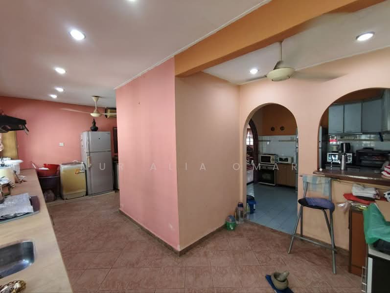 2-storey Terraced House for Sale in Subang Jaya (Selangor) - Nur Alia Omar - Kitchen - PropertyGuru.com.my