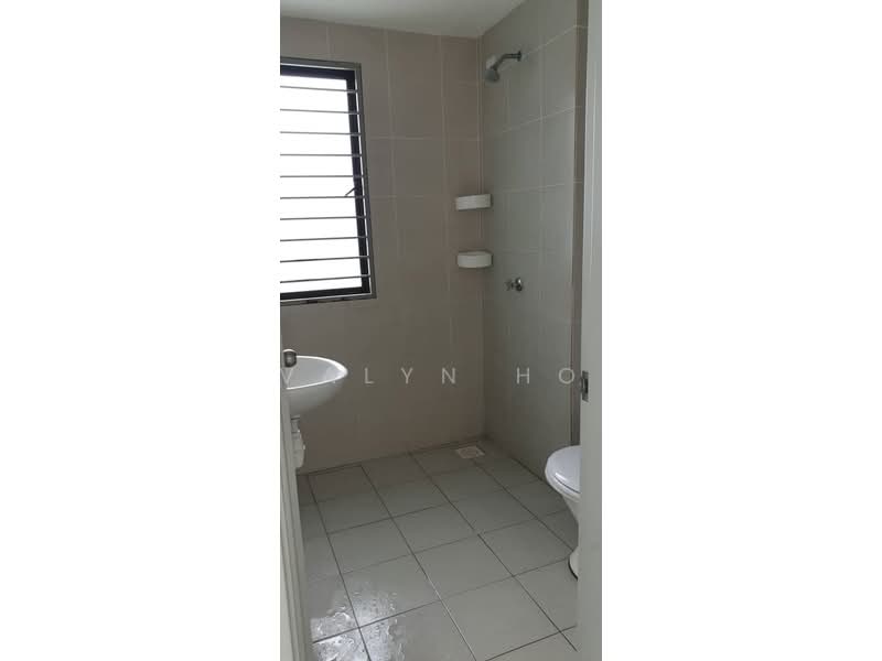 Service Residence for Sale at The Place @ Cyberjaya - Valyn Ho - Bathroom - PropertyGuru.com.my