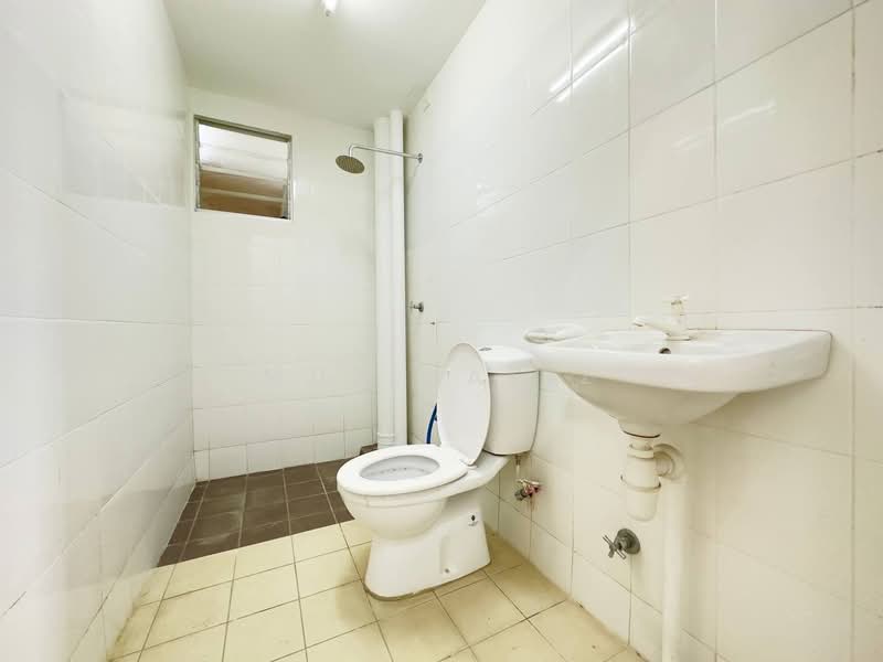 Apartment for Sale at Seri Jati - Muz Hafiz - Bathroom - PropertyGuru.com.my