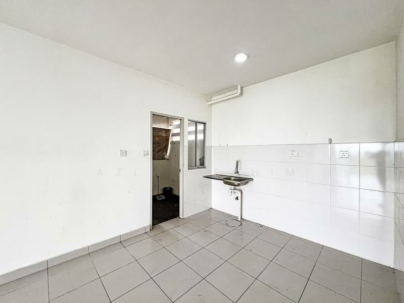 Apartment for Sale at D'Cerrum Apartment - Azli Ibrahim - Kitchen - PropertyGuru.com.my