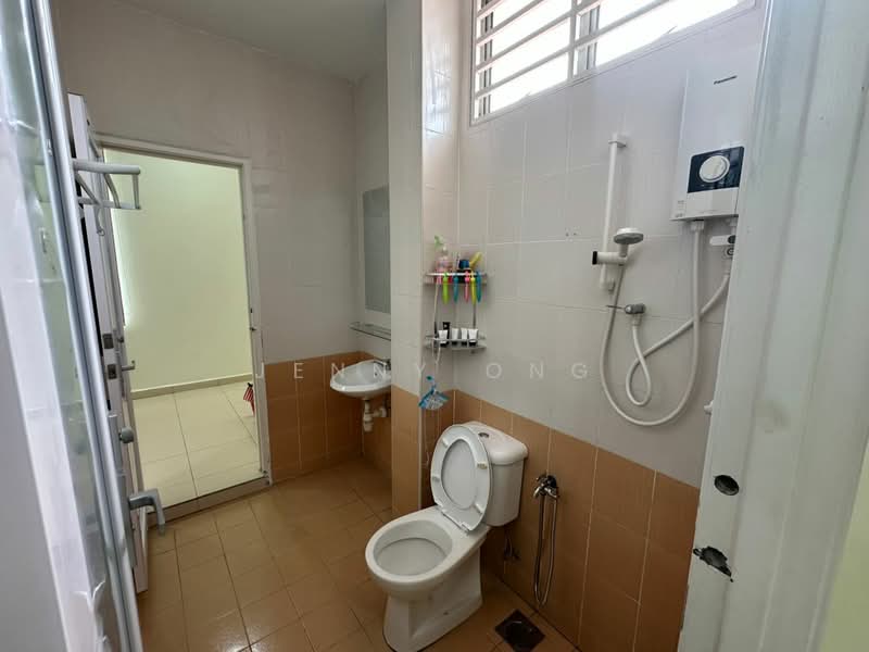 Semi-Detached House for Sale in Taman Sungai Puyu (Butterworth) - Jenny Ong - Bathroom - PropertyGuru.com.my