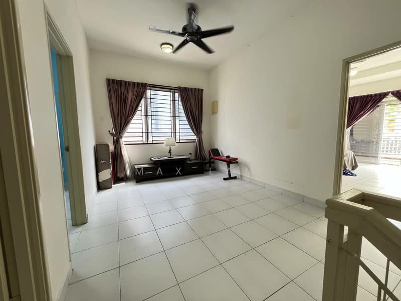 Cluster House for Sale in Taman Sierra Perdana (Masai) - Max Lam - Living Room - PropertyGuru.com.my