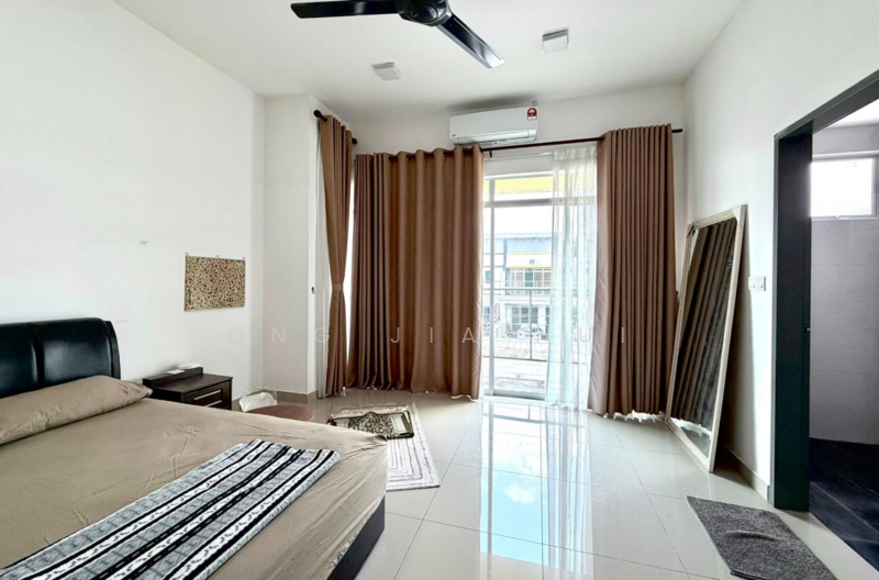 2-storey Terraced House for Sale in Bandar Springhill (Port Dickson) - Ong Jia Hui - Bedroom - PropertyGuru.com.my