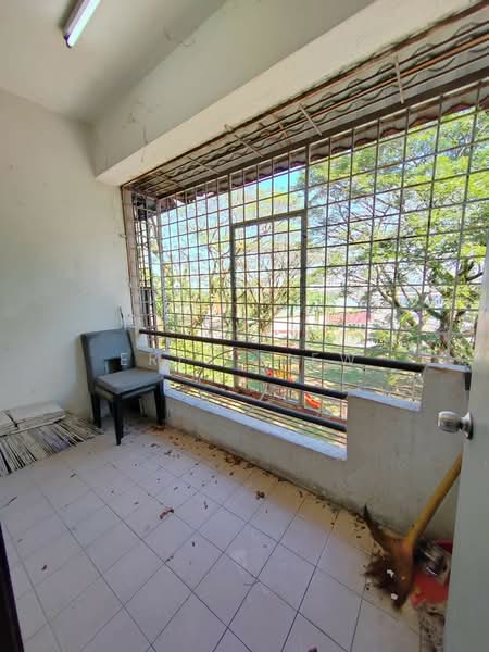 Flat for Rent at Pusat Hentian Kajang - Eric Liew - Balcony - PropertyGuru.com.my