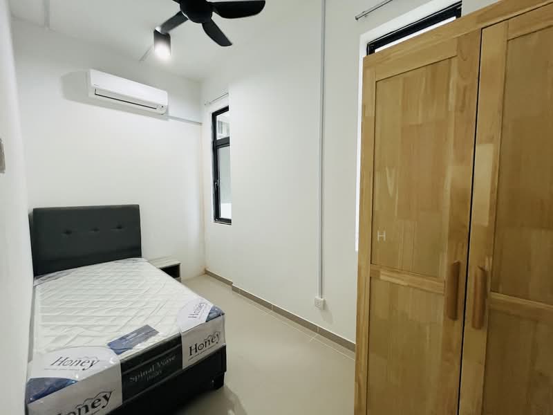 Service Residence for Rent at Serviced Residence @ The Louvre @ Country Heights - Darren Toh - Bedroom - PropertyGuru.com.my
