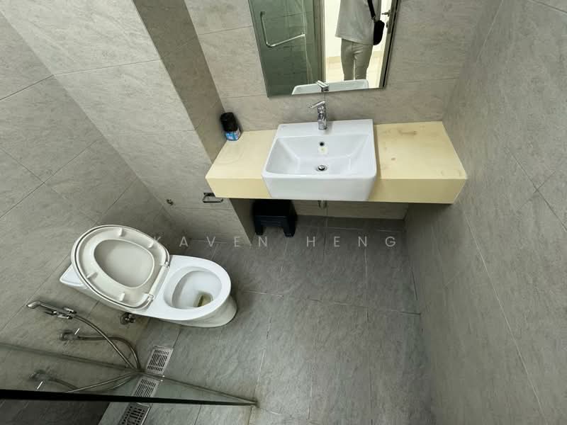 Condominium for Sale at Vivo Residential Suites - Kaven Heng - Bathroom - PropertyGuru.com.my