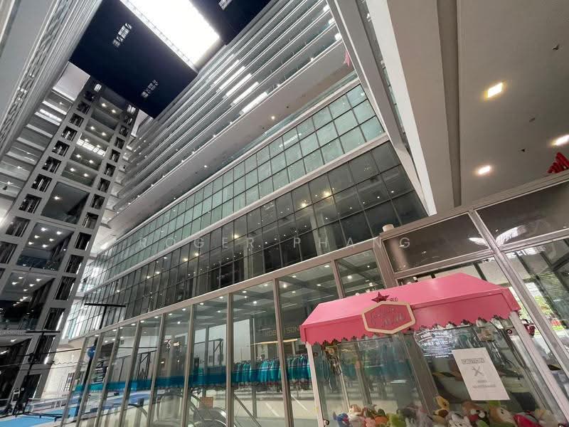 Retail Space for Rent in Subang Jaya (Selangor) - Roger Phang - Exterior - PropertyGuru.com.my