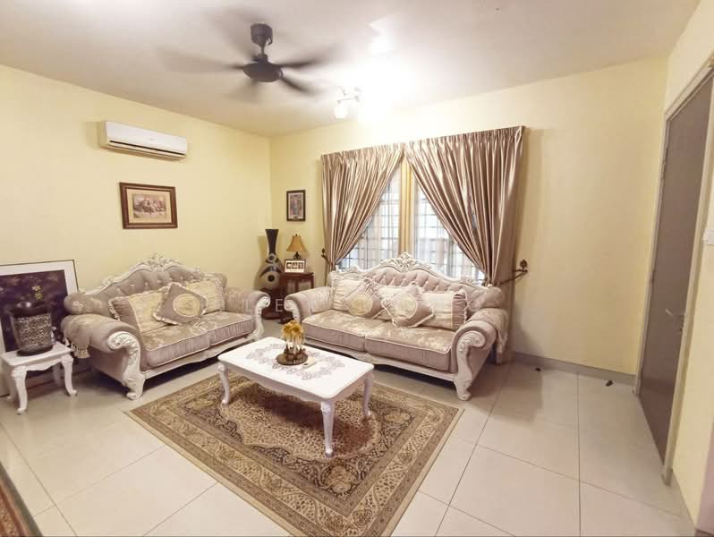 2-storey Terraced House for Sale in Alam Impian (Shah Alam) - Alex Tong - Living Room - PropertyGuru.com.my