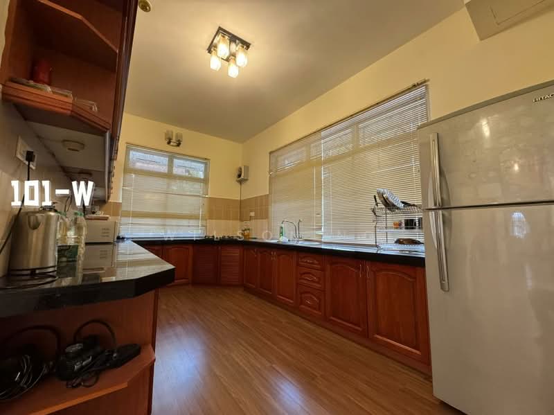 Semi-Detached House for Sale in Setia Alam (Selangor) - Wilson Ng - Kitchen - PropertyGuru.com.my