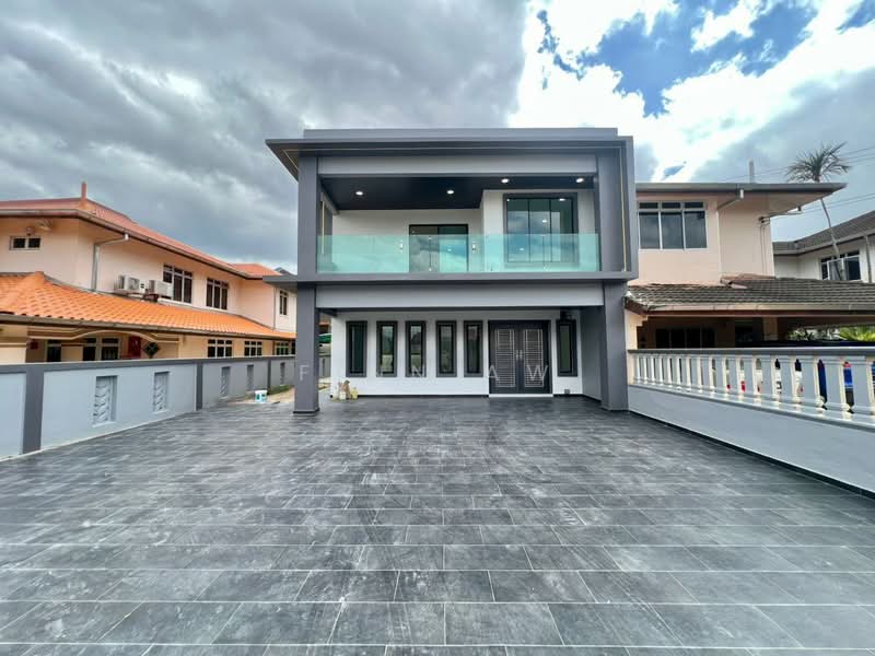 Semi-Detached House for Sale in Johor Bahru (Johor) - Finn Aw - Exterior - PropertyGuru.com.my