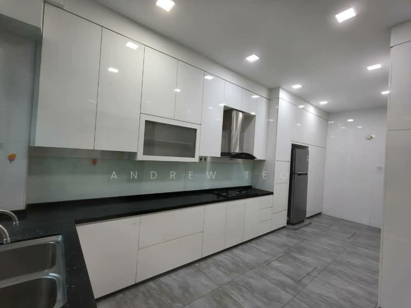 Cluster House for Sale in Skudai (Johor) - Andrew Teo - Kitchen - PropertyGuru.com.my