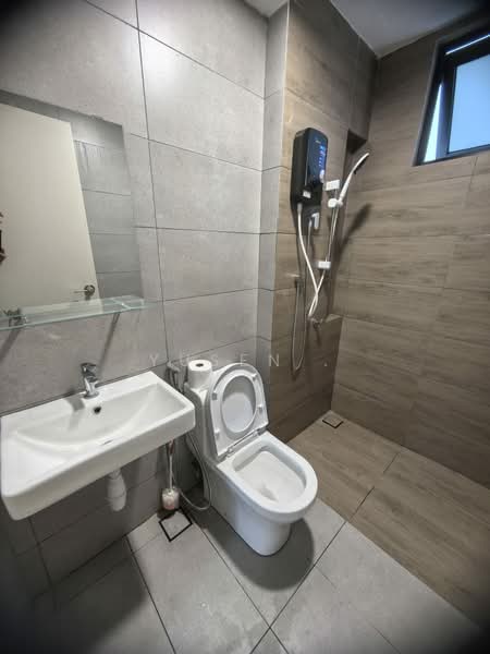 Service Residence for Rent at Vivo Executive Apartment - Yusen . - Bathroom - PropertyGuru.com.my