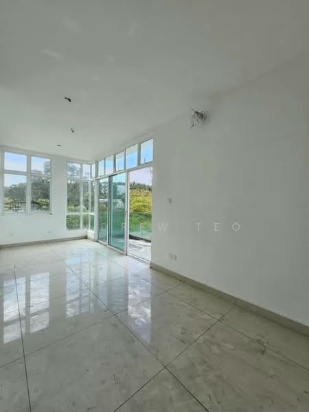 Cluster House for Sale in Skudai (Johor) - Andrew Teo - Living Room - PropertyGuru.com.my