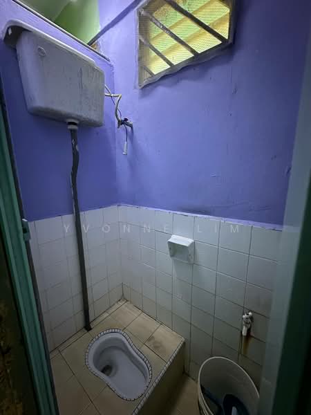 Flat for Sale at Flat Taman Perling - Yvonne Lim - Bathroom - PropertyGuru.com.my