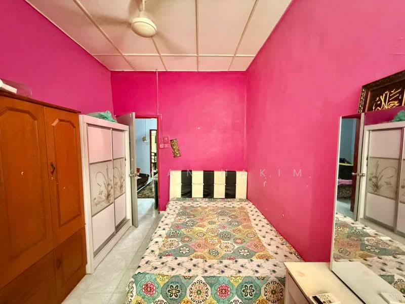 Seksyen 4 Bandar Baru Bangi untuk Untuk Dijual - RM 490,000, Feb 2026 - Bedroom - PropertyGuru.com.my