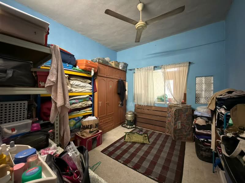 2-storey Terraced House for Sale in Seksyen 11 (Shah Alam) - Izzat Zamros - Bedroom - PropertyGuru.com.my