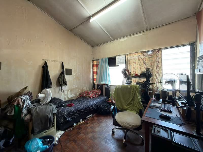 2-storey Terraced House for Sale in Seksyen 11 (Shah Alam) - Izzat Zamros - Bedroom - PropertyGuru.com.my