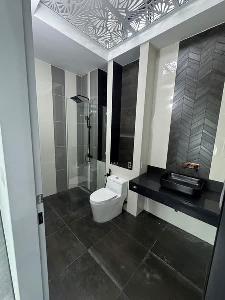 Setia Tropika Setias Tropikas untuk Untuk Disewa - RM 6,000 /bulan, Feb 2026 - Bathroom - PropertyGuru.com.my