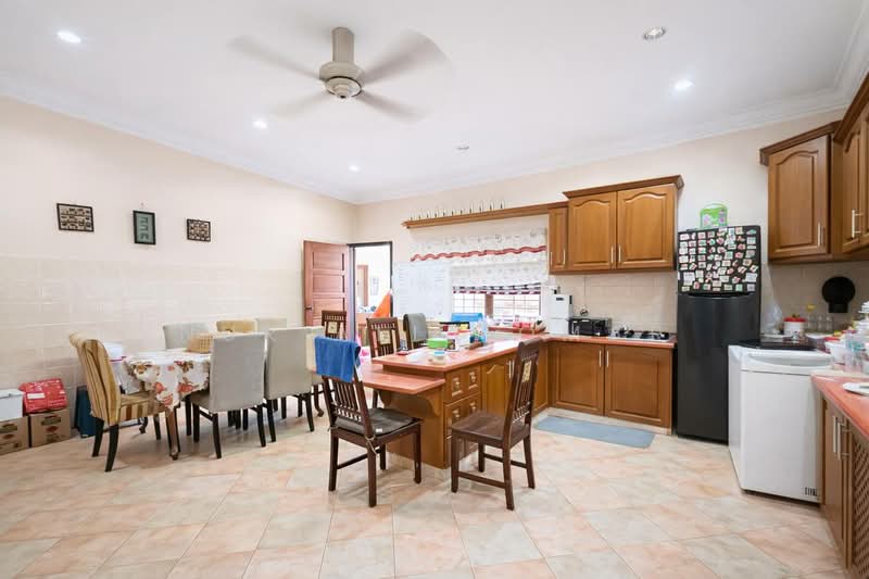 Ss1 Kg Tunku, Petaling Jaya untuk Untuk Dijual - RM 2,950,000, Feb 2026 - Kitchen - PropertyGuru.com.my