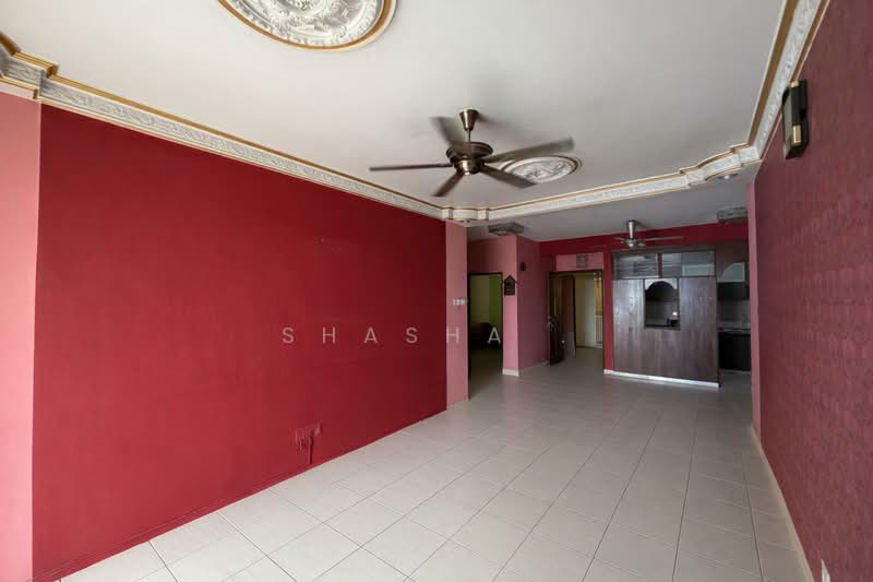 Condominium for Sale at Platinum Lake PV 10 - Shasha . - Living Room - PropertyGuru.com.my