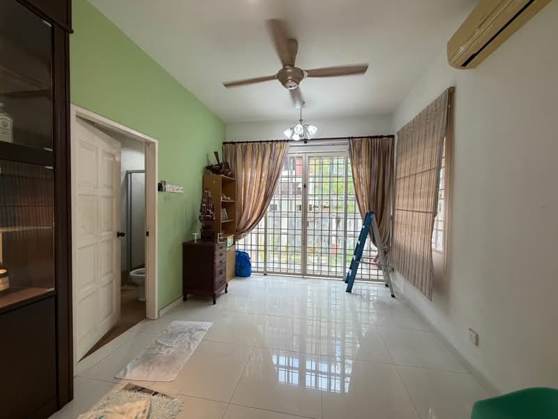 Semi-Detached House for Sale in Desa Ria (Sungai Ara) - Ted Tan - Living Room - PropertyGuru.com.my