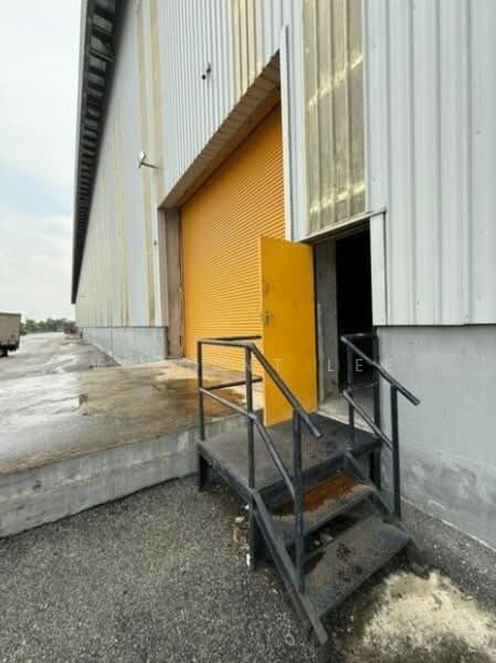 Warehouse for Rent in Puncak Alam (Selangor) - Vincent Lee - Exterior - PropertyGuru.com.my