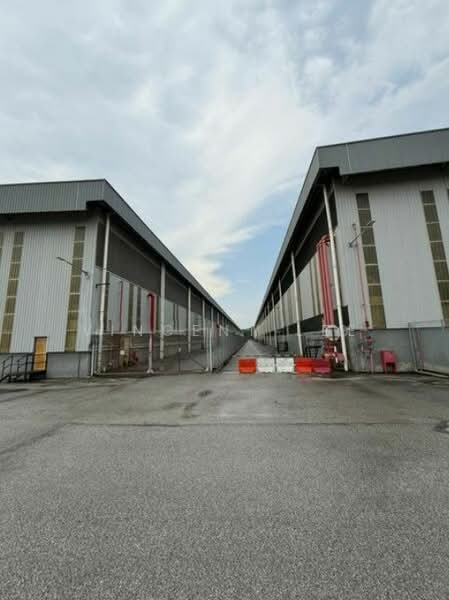 Warehouse for Rent in Puncak Alam (Selangor) - Vincent Lee - Exterior - PropertyGuru.com.my