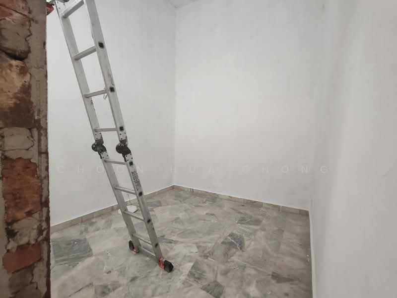 1-storey Terraced House for Sale in Taman Desa Cempaka (Nilai) - Choon Hua Chong - Interior - PropertyGuru.com.my