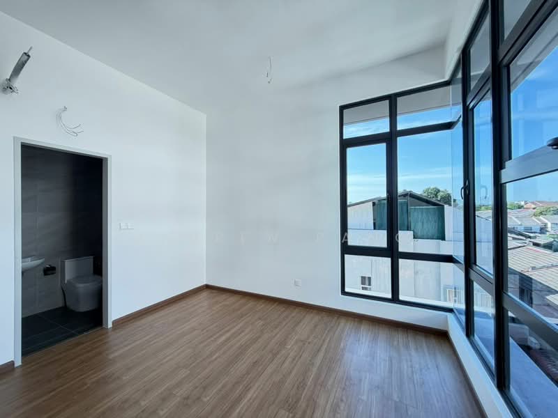 RESIDENSI ARA SIMFONI untuk Untuk Disewa - RM 3,200 /bulan, Feb 2026 - Bathroom - PropertyGuru.com.my