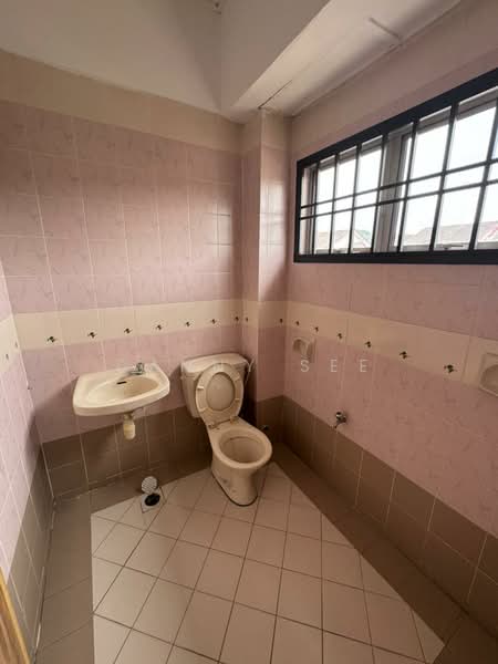 2-storey Terraced House for Sale in Bandar Indahpura (Kulai) - Danny See - Bathroom - PropertyGuru.com.my