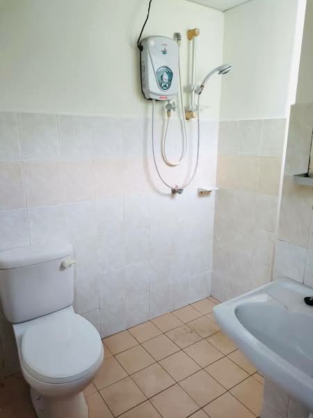 Crystal Tower (Pangsapuri Kristal) untuk Untuk Dijual - RM 345,000, Feb 2026 - Bathroom - PropertyGuru.com.my