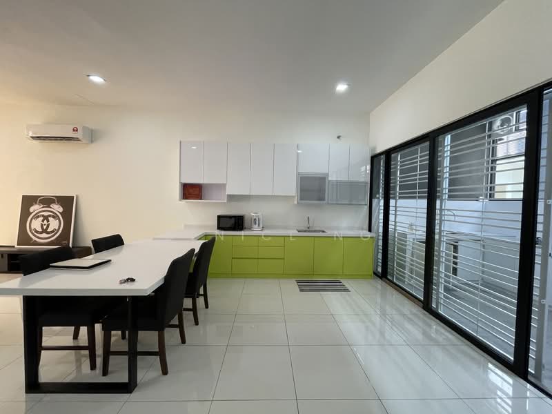 3-storey Terraced House for Sale in Seri Kembangan (Selangor) - Denice Ng - Kitchen - PropertyGuru.com.my