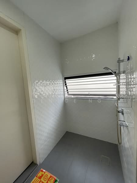 3-storey Terraced House for Sale in Seri Kembangan (Selangor) - Denice Ng - Bathroom - PropertyGuru.com.my