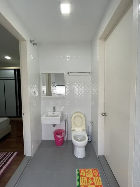 3-storey Terraced House for Sale in Seri Kembangan (Selangor) - Denice Ng - Bathroom - PropertyGuru.com.my