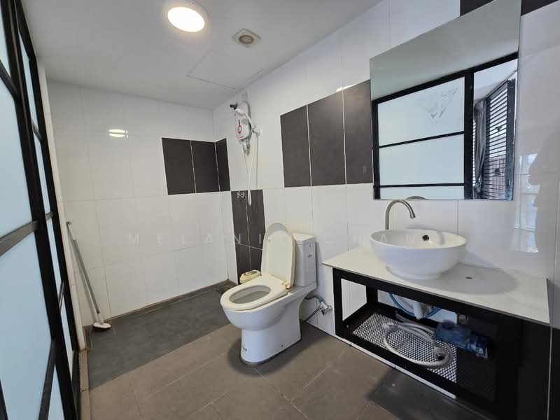 Service Residence for Rent at SOHO @ Empire City - Melanie Chan - Bathroom - PropertyGuru.com.my